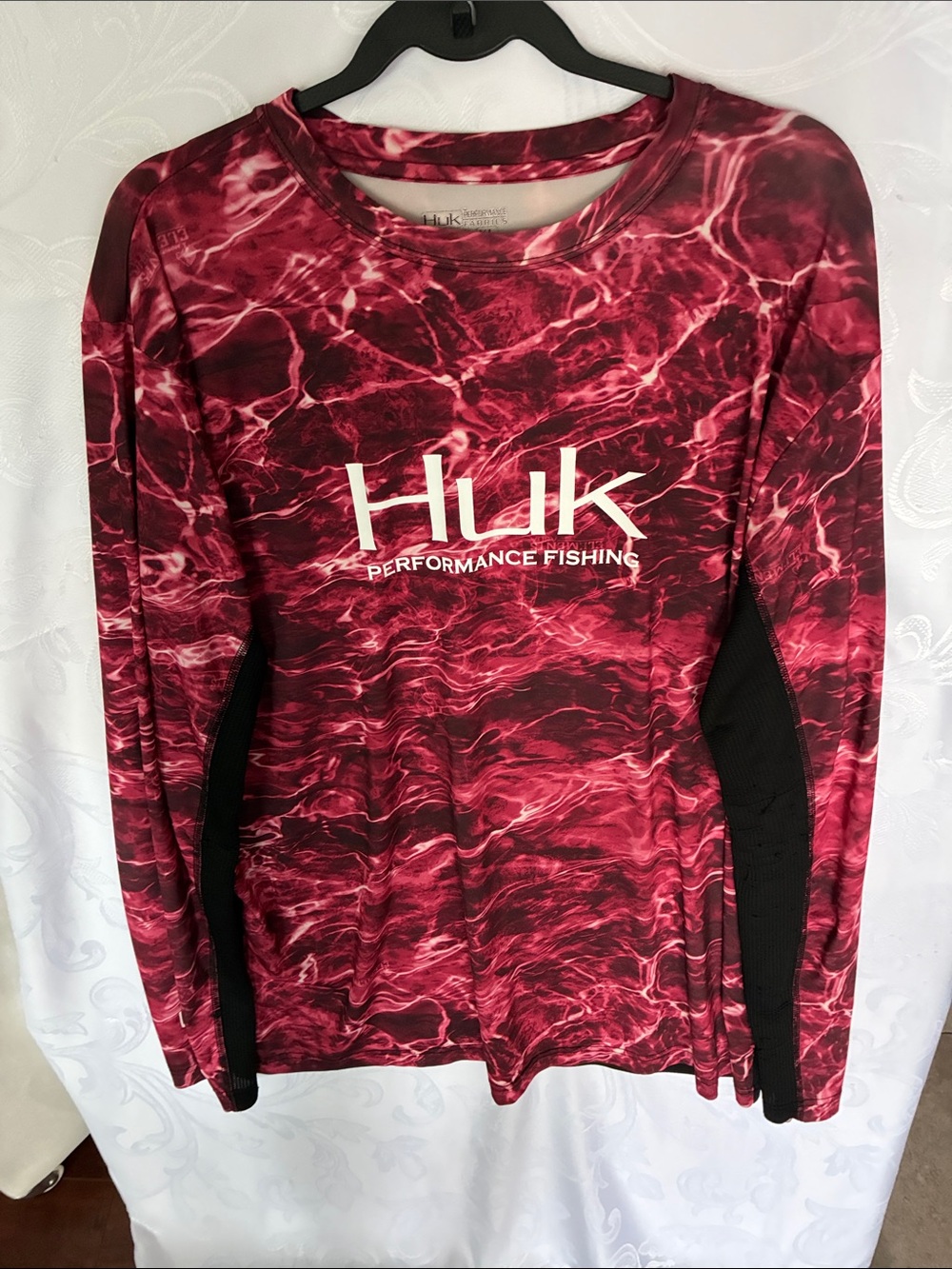 Huk Mens Long Sleeve Performance Shirt - Magenta Waterprint with Black Panels